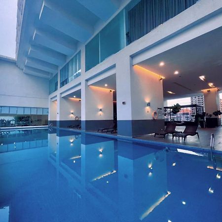 Lux Suites Kl City Pavilion Bukit Bintang With Infinity Pool Kuala Lumpur Eksteriør bilde